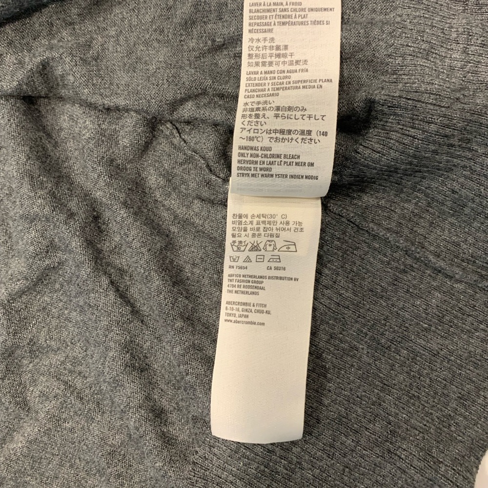 Abercrombie Cardigan - Picture 7 of 8